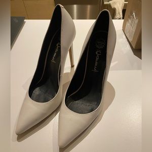 White Jeffrey Campbell heels. Size 10 US